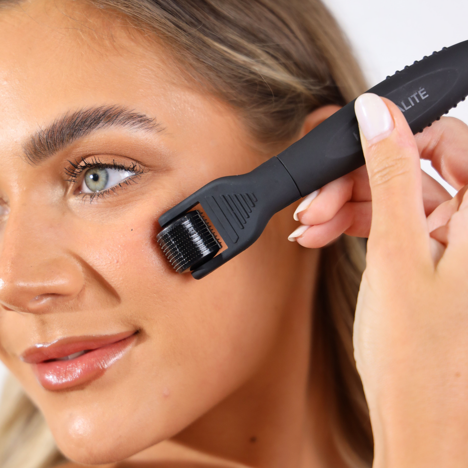 Lonvitalite Microneedling 5-in-1 Roller Kit – Face & Body