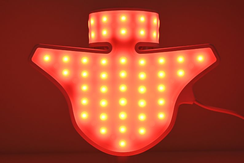 PROGLOW LED Neck &amp; Décolletage Mask